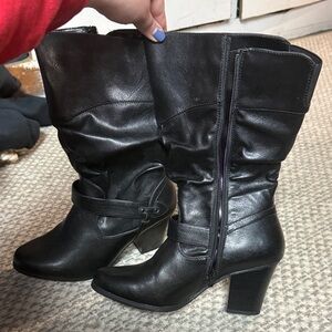 White Mountain Black Heeled Boots